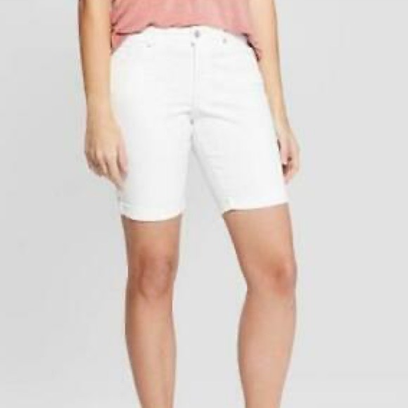 high waisted white bermuda shorts
